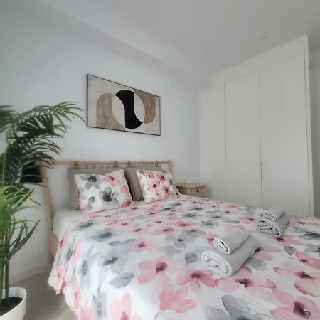 Apartment Beautiful House With A Roof Terrace *
